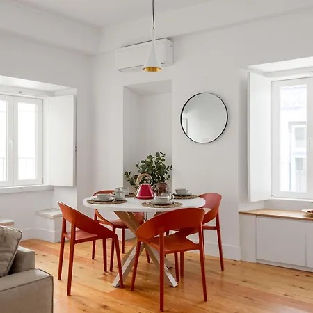 Joivy Stunning Downtown Flats Lisbona