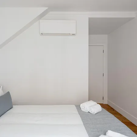 Joivy Stunning Downtown Flats Lisbon