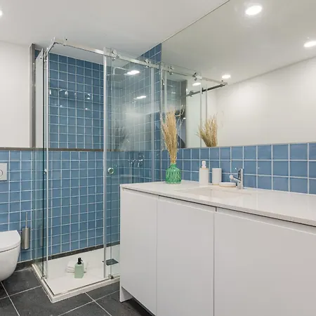 Joivy Stunning Downtown Flats Apartment