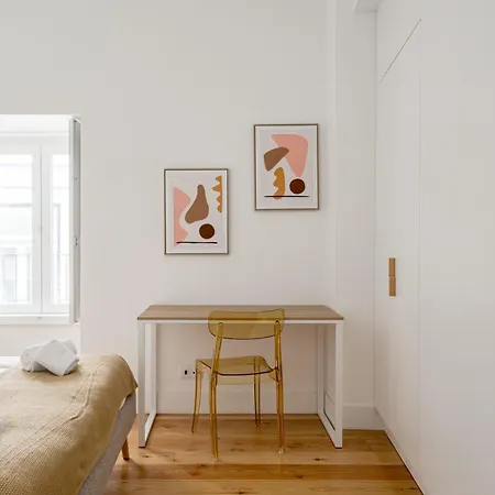 Joivy Stunning Downtown Flats