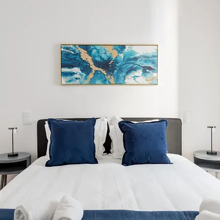 Joivy Stunning Downtown Flats Apartment