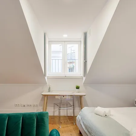 Joivy Stunning Downtown Flats * Lisbon