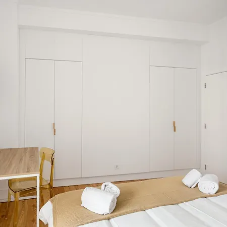 Joivy Stunning Downtown Flats Apartment *